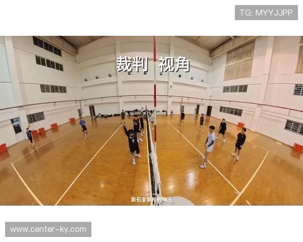 轻微接触与二次发力规则解释模糊 同一动作不同裁判视角差异